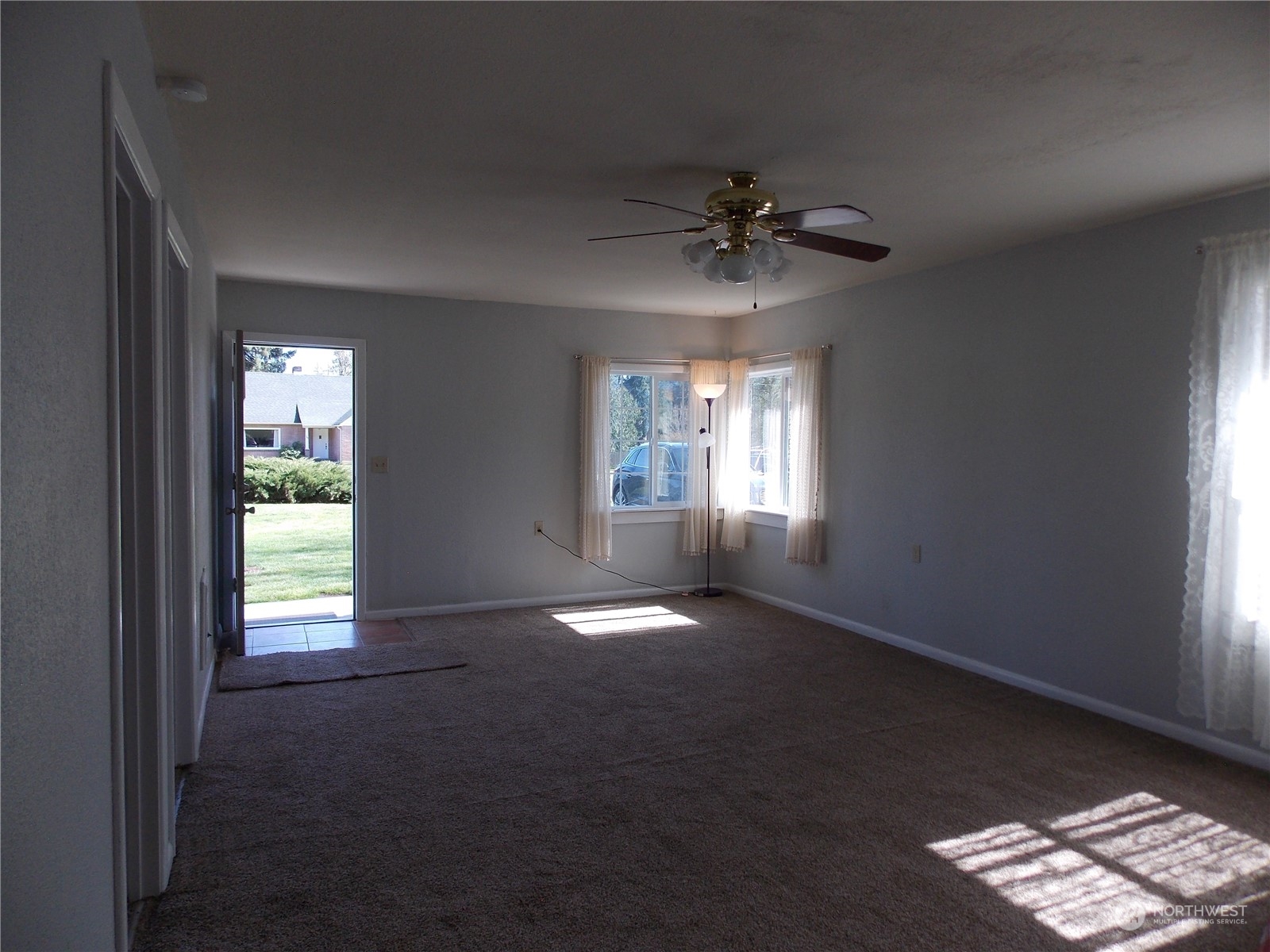 543 Silverbrook Road Randle, WA 98377 - Photo 5 of 22 Gallery Image 5