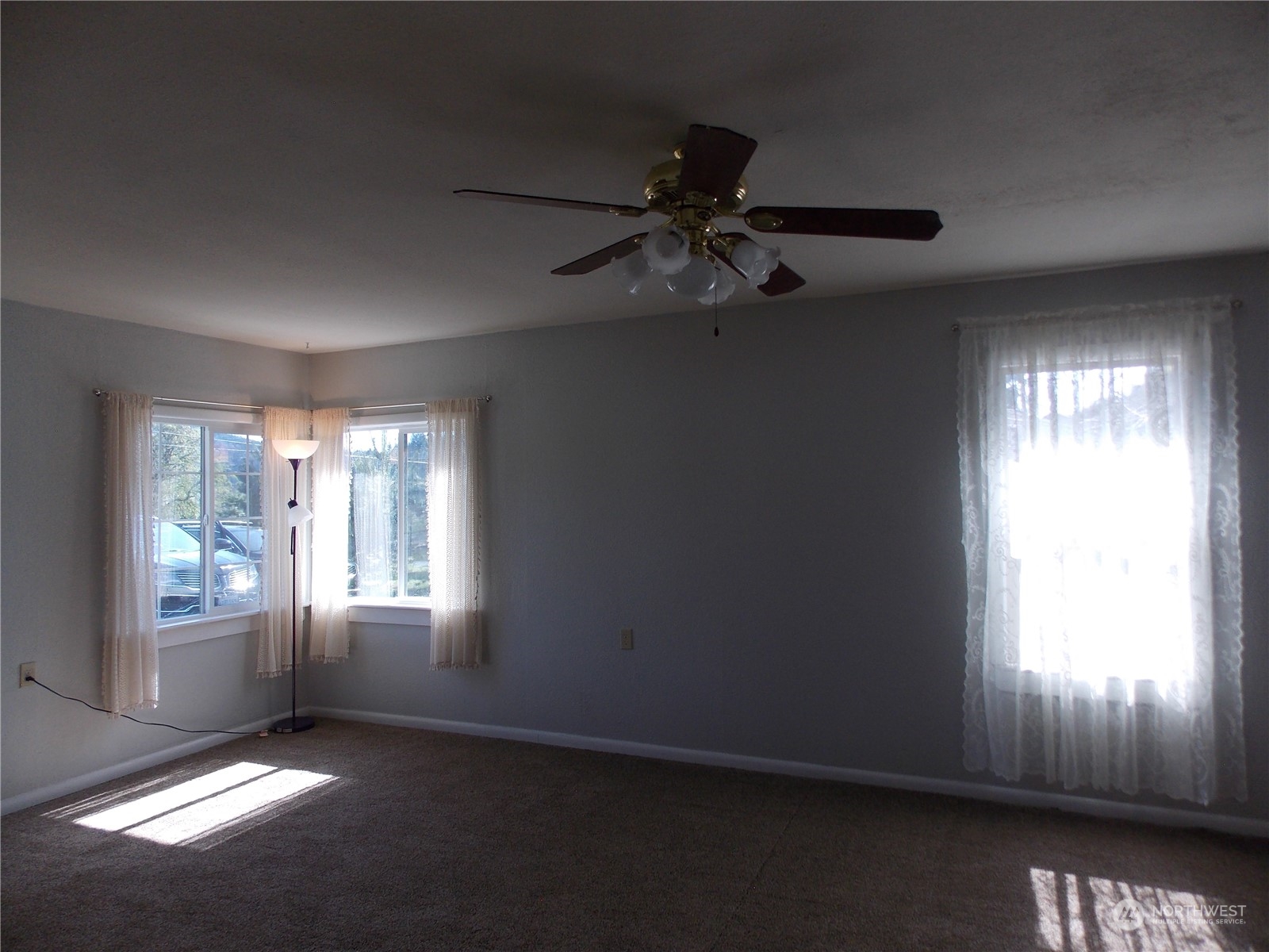 543 Silverbrook Road Randle, WA 98377 - Photo 7 of 22 Gallery Image 7