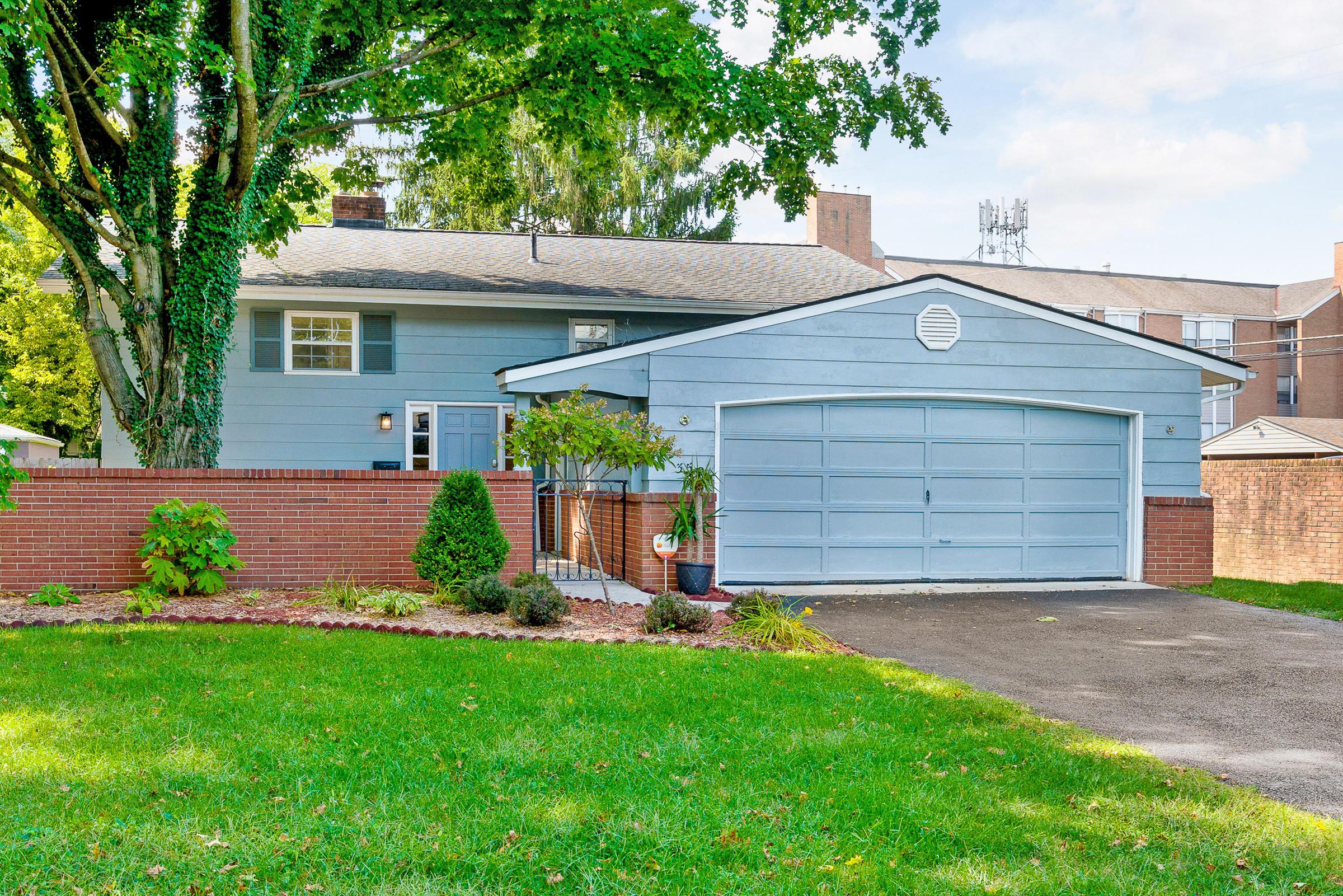 35 South Gould Road Columbus, OH 43209 - Photo 1 of 34