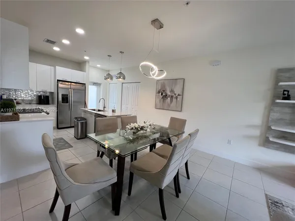 $3,750 | 8001 Northwest 41st Street, Unit 406, Doral, FL 33166