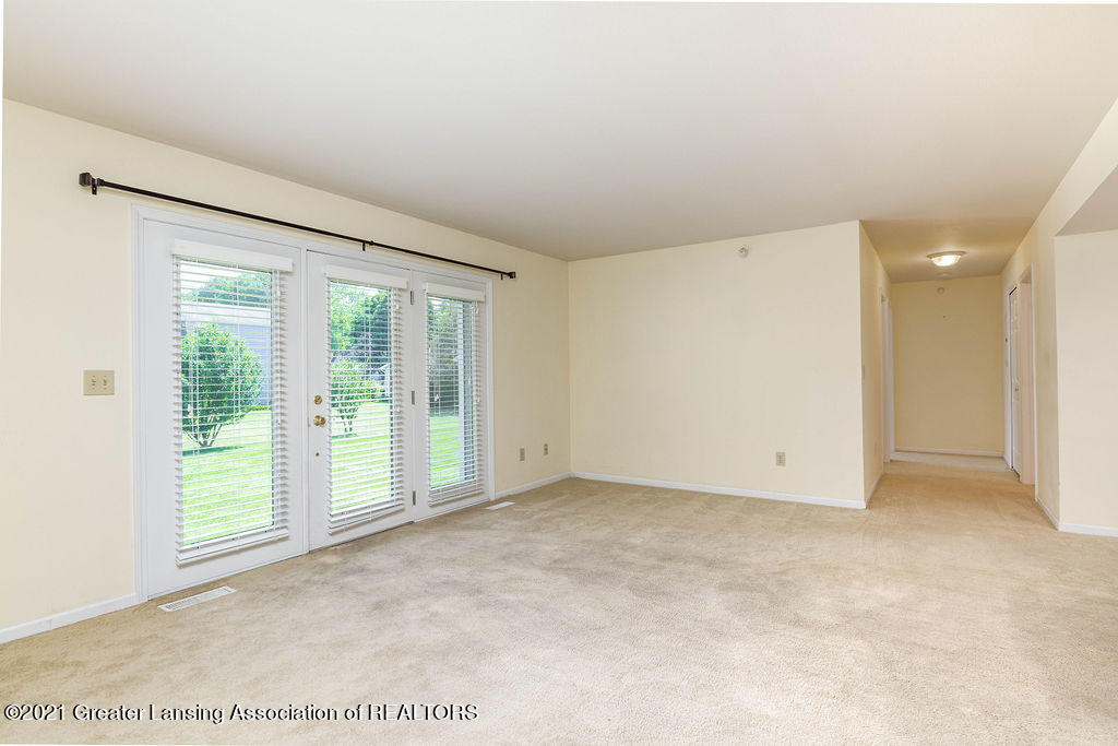 1311 Coolidge Road East Lansing, MI 48823 - Photo 5 of 15 20210701-942A0850-Edit