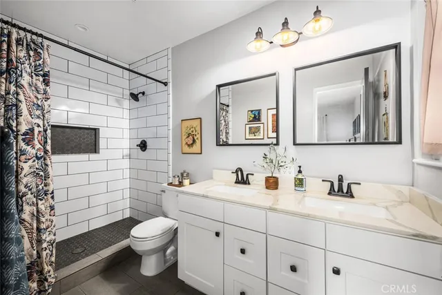 $1,190,000 | 6110 East Walton Street, Long Beach, CA 90815