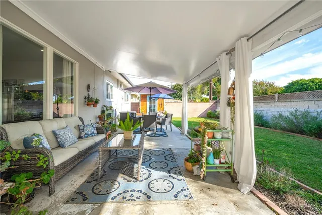 $1,190,000 | 6110 East Walton Street, Long Beach, CA 90815