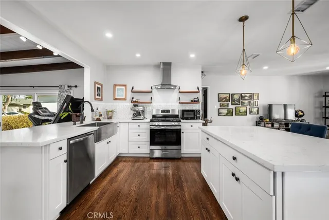 $1,190,000 | 6110 East Walton Street, Long Beach, CA 90815