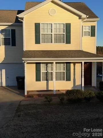 $1,600 | 1987 8th St Lane Southeast, Hickory, NC 28602