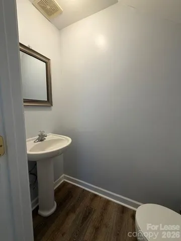 $1,600 | 1987 8th St Lane Southeast, Hickory, NC 28602