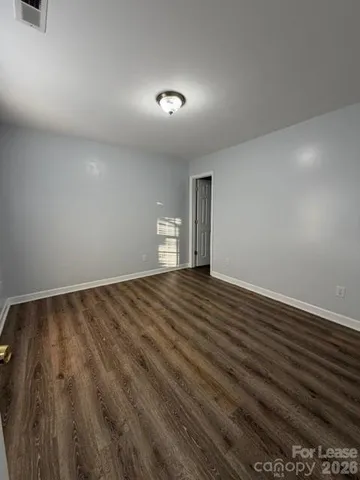 $1,600 | 1987 8th St Lane Southeast, Hickory, NC 28602