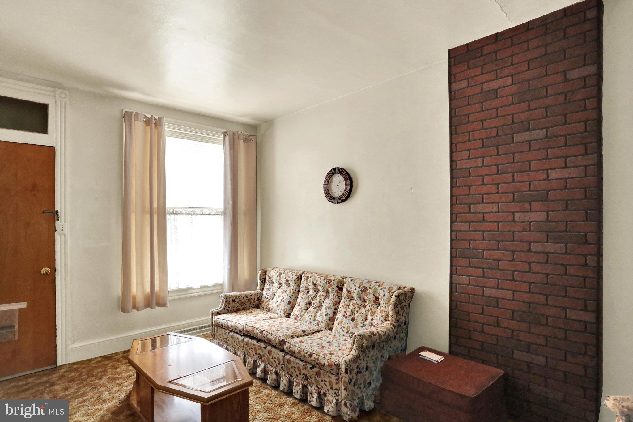 1541 Moss Street Reading, PA 19604 - Photo 5 of 20 E26A0142