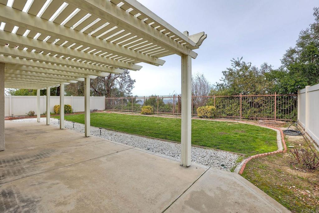 31852 Corte Montecito Temecula, CA 92592 - Photo 33 of 37