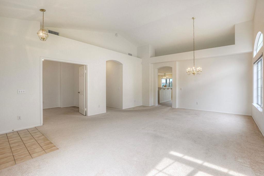 31852 Corte Montecito Temecula, CA 92592 - Photo 8 of 37 SO MUCH SPACE!