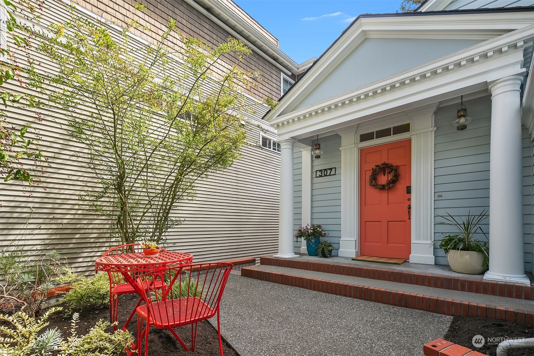 307 North 77th Street Seattle, WA 98103 - Photo 2 of 35