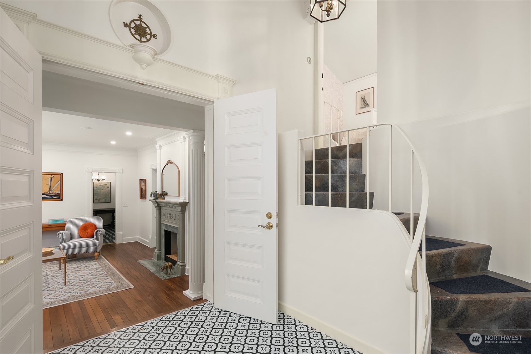307 North 77th Street Seattle, WA 98103 - Photo 4 of 35