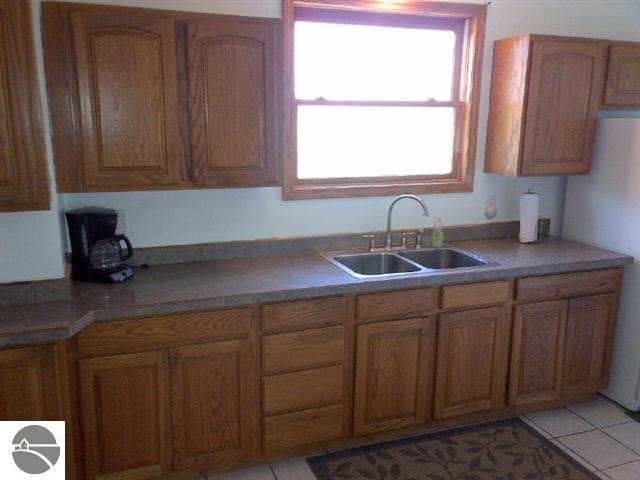 1345 North Vandecar Road Mount Pleasant, MI 48858 - Photo 4 of 28 1770953-3.JPG