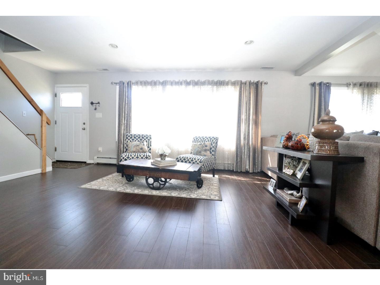 58 Quickset Road Levittown, PA 19057 - Photo 3 of 17 Living Room