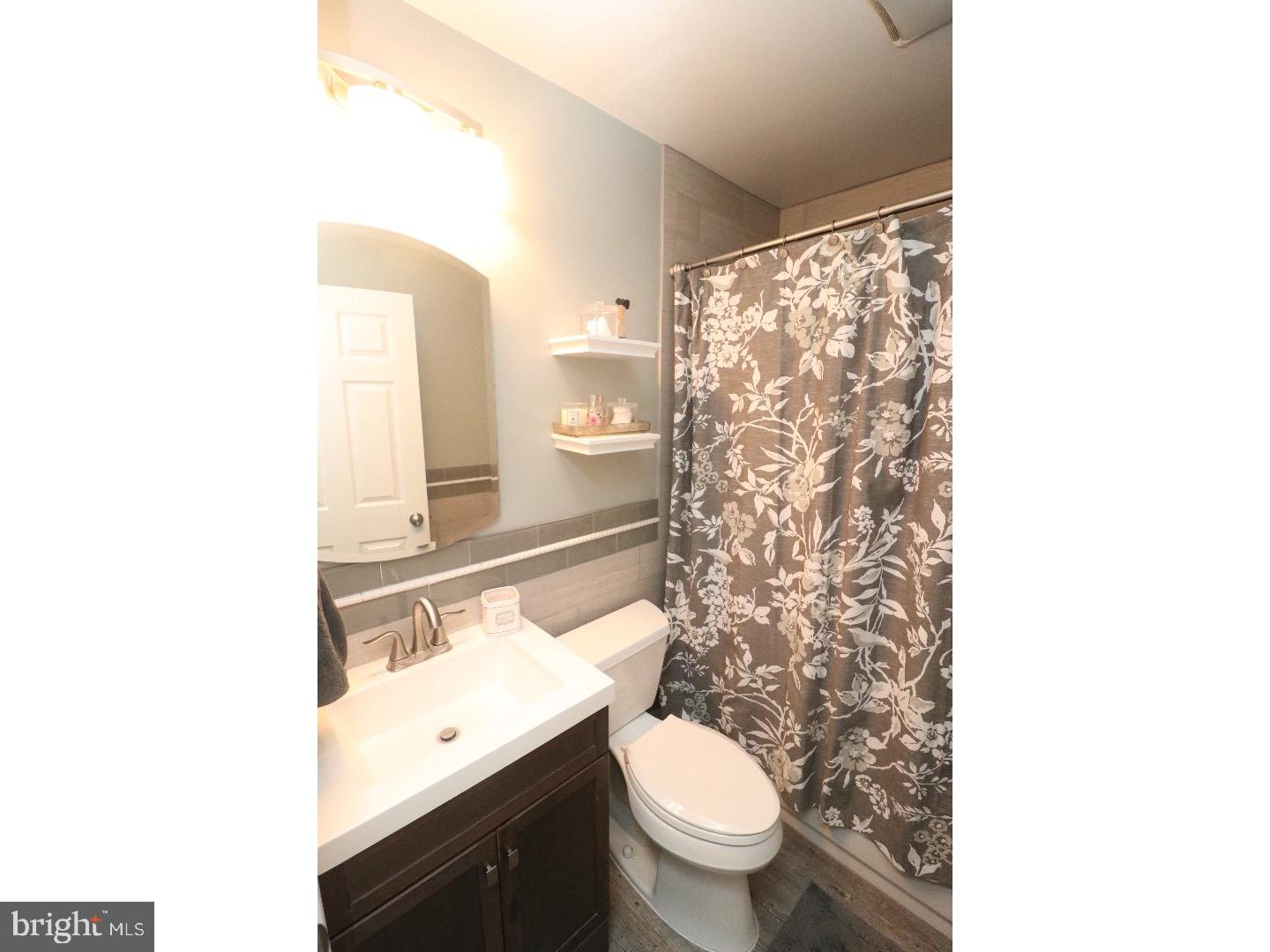 58 Quickset Road Levittown, PA 19057 - Photo 8 of 17 Bathroom