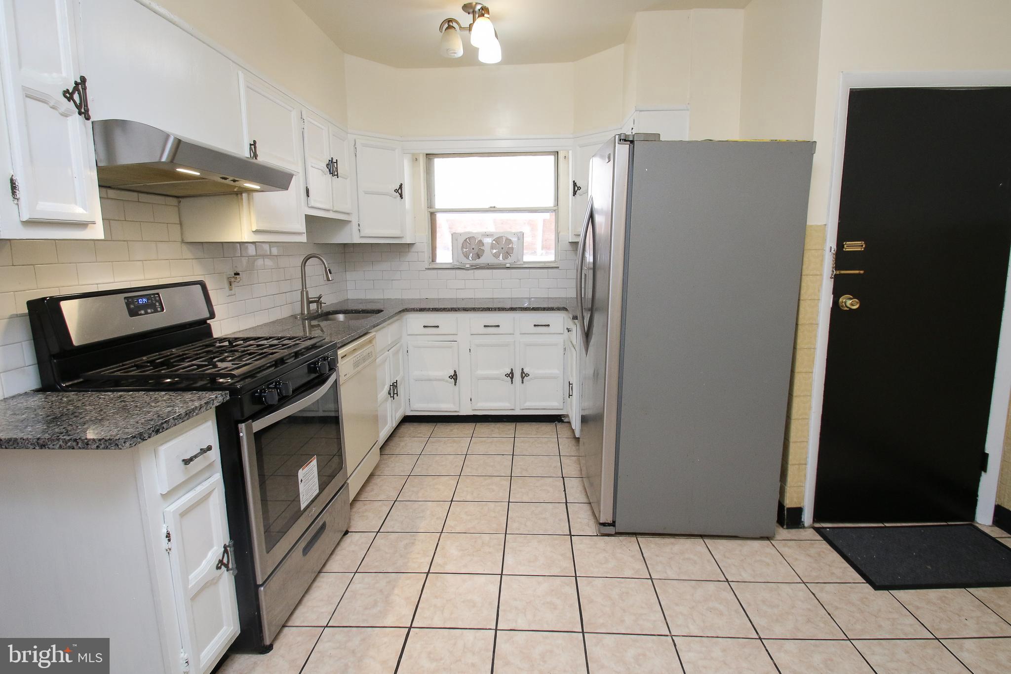138 Heather Road Upper Darby, PA 19082 - Photo 11 of 29