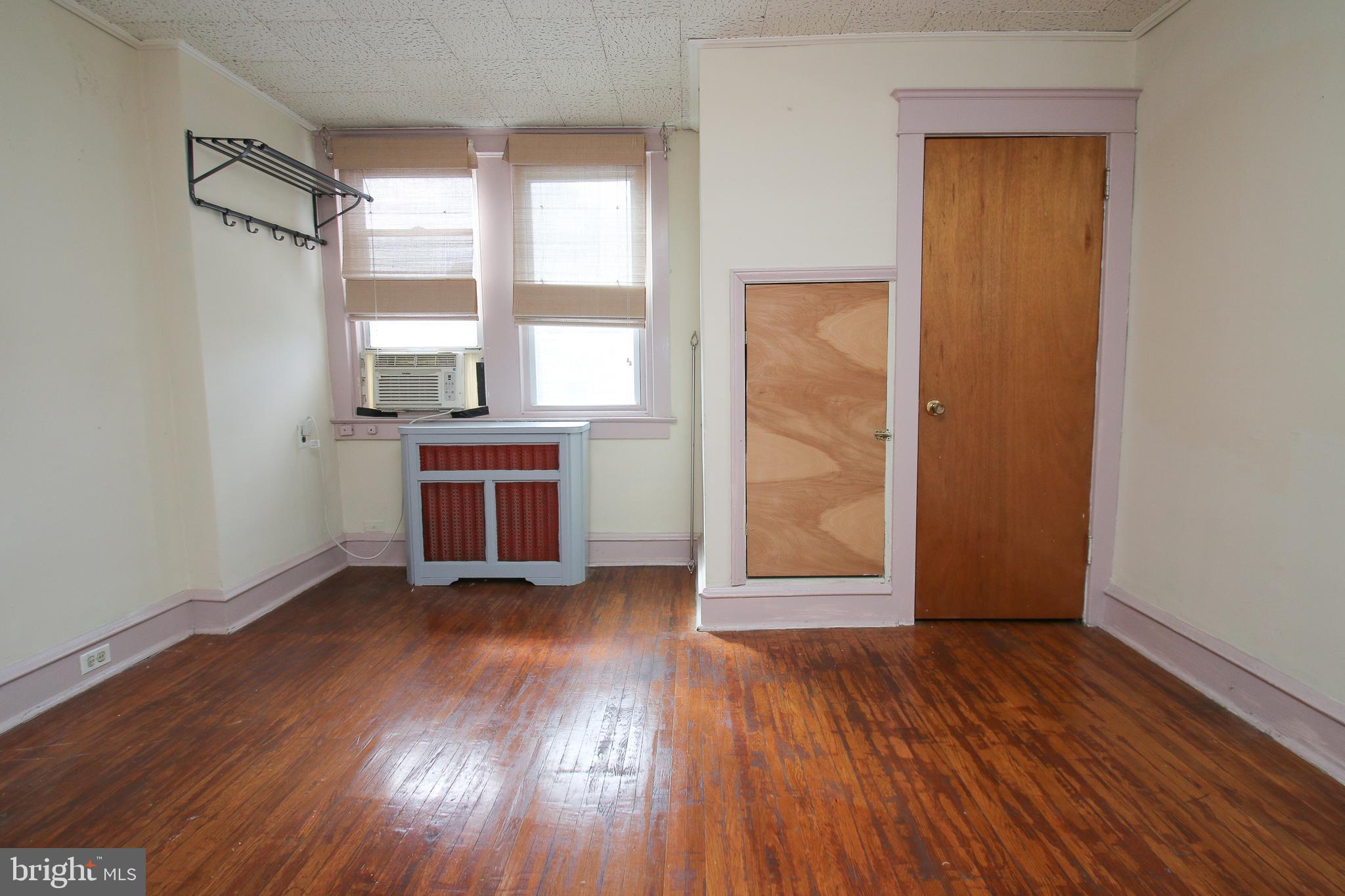 138 Heather Road Upper Darby, PA 19082 - Photo 18 of 29 Second Bedroom