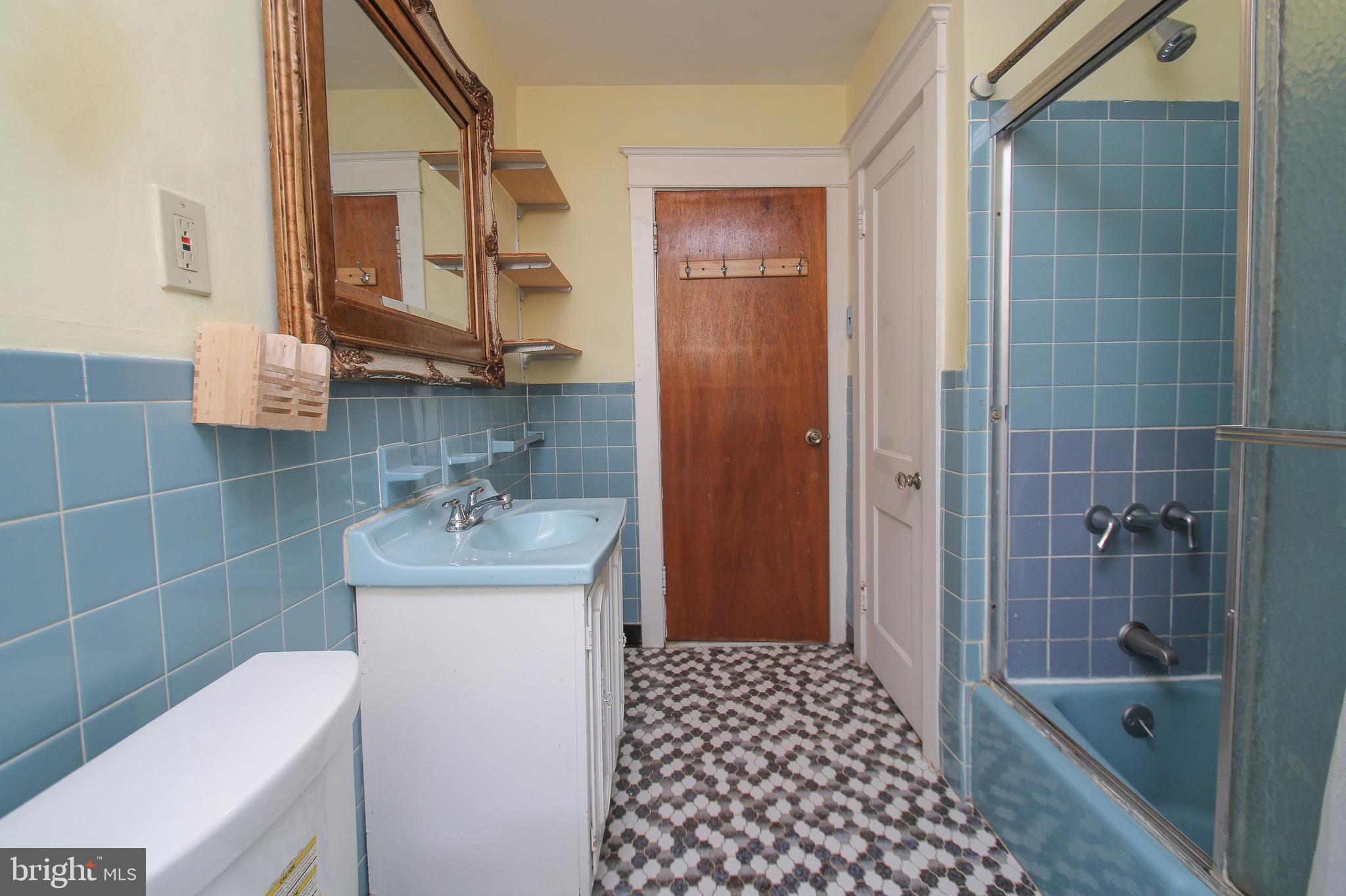 138 Heather Road Upper Darby, PA 19082 - Photo 23 of 29