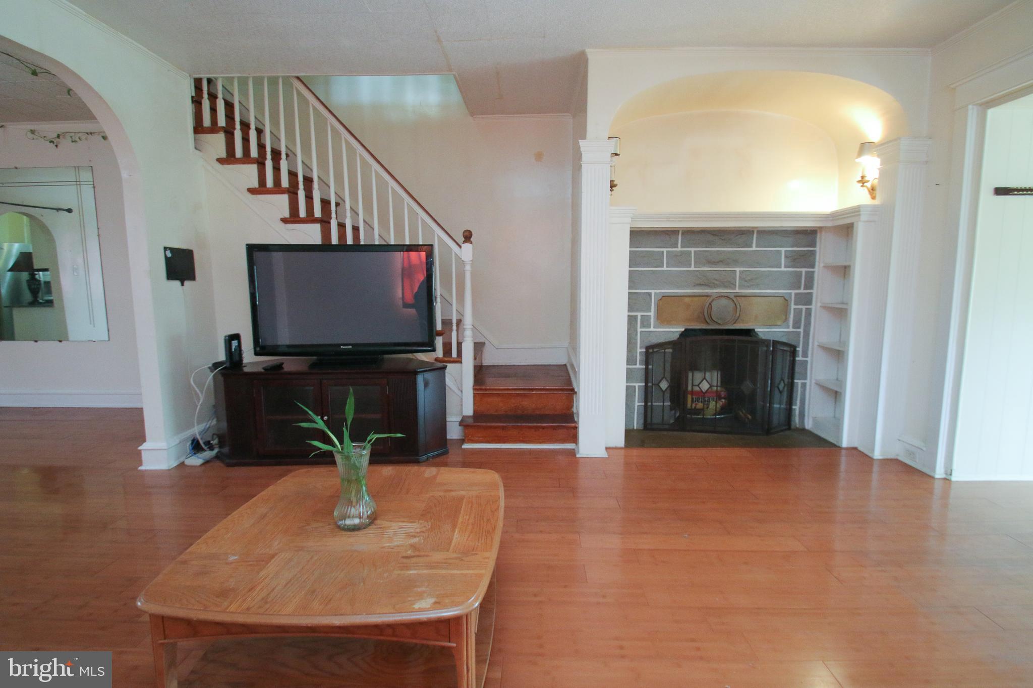 138 Heather Road Upper Darby, PA 19082 - Photo 6 of 29