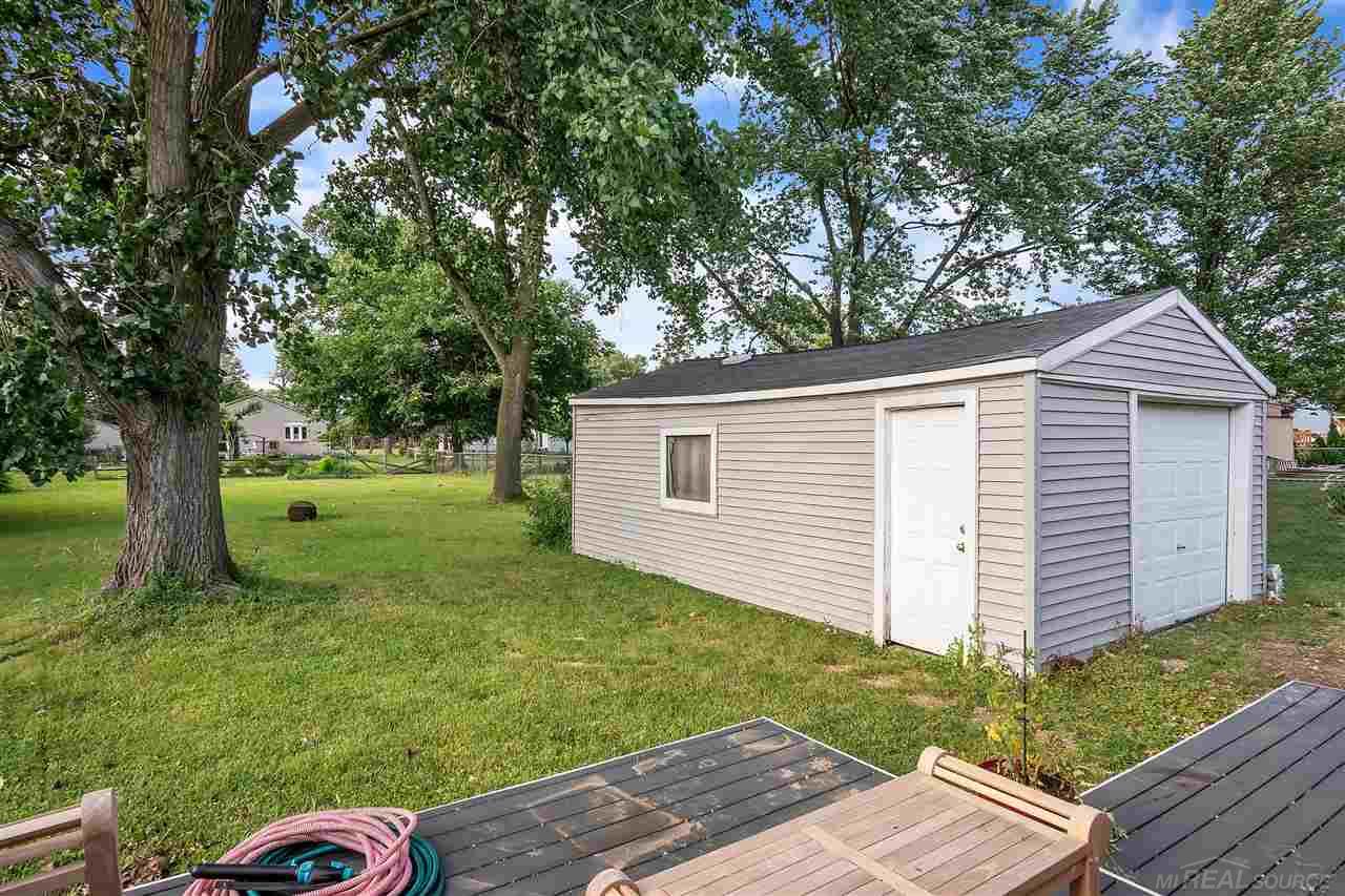 2471 Lindell Road Sterling Heights, MI 48310 - Photo 26 of 31 50082416-26.JPG