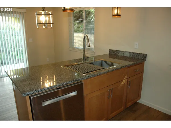 $598,900 | 360 Northwest Willamina Drive, Willamina, OR 97396