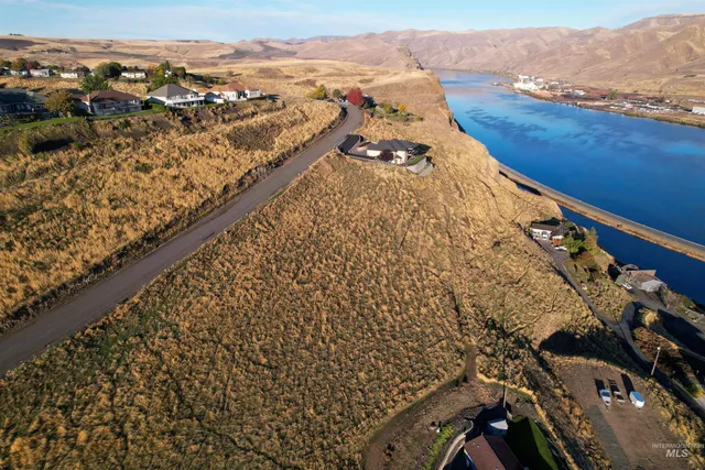 $94,500 | 2600 Valleyview Drive, Clarkston, WA 99403