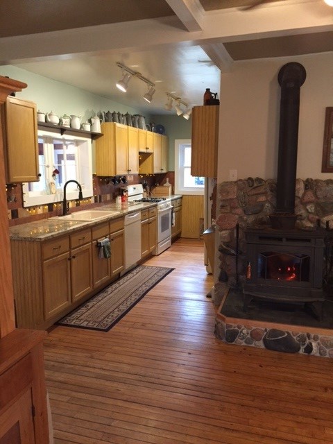 8999 King Road Benzonia, MI 49616 - Photo 6 of 40 1813620-5.JPG