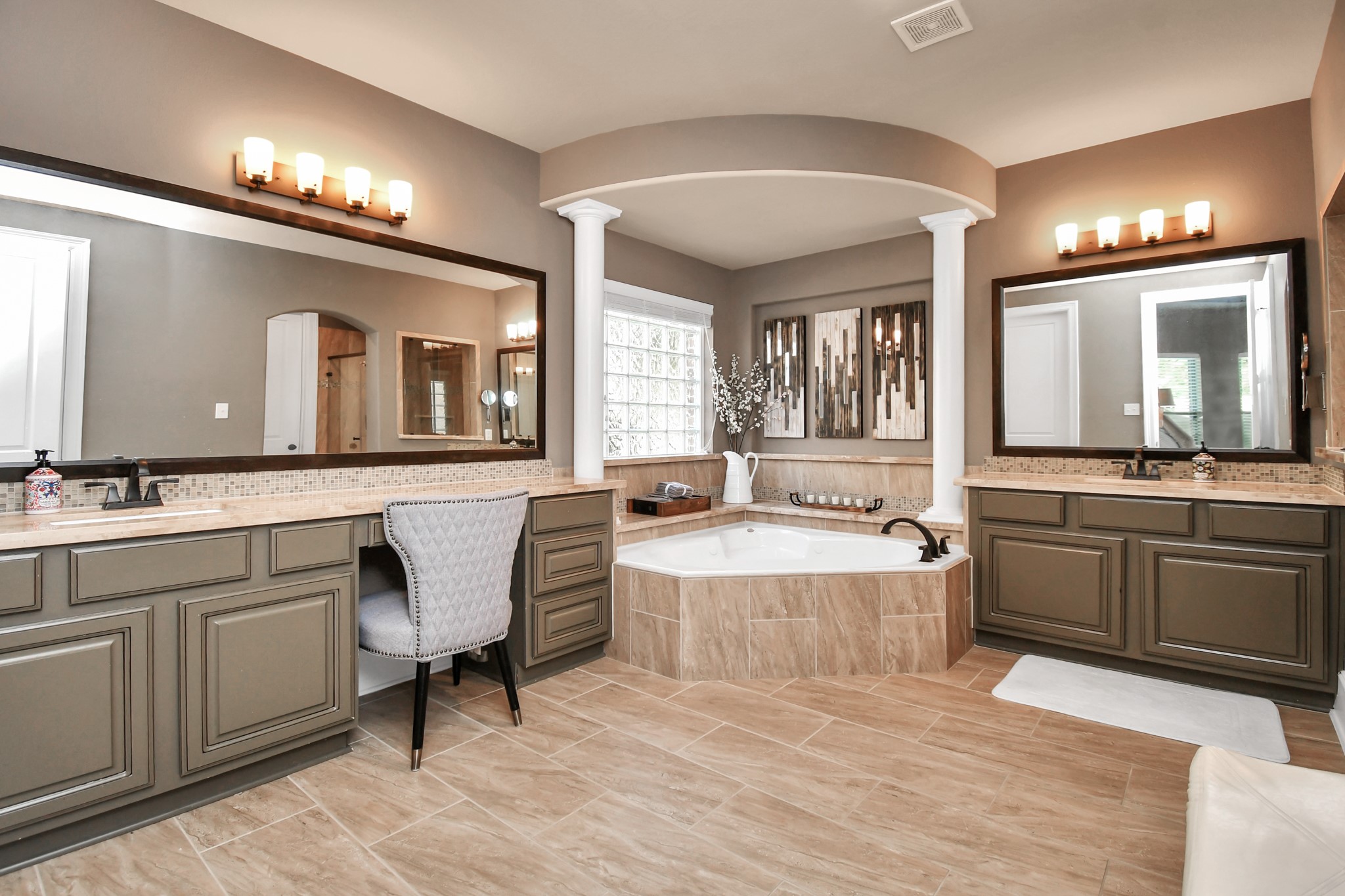 27118 Cardiff Rocks Drive Katy, TX 77494 - Photo 27 of 50 a large bathroom with a large tub and sink