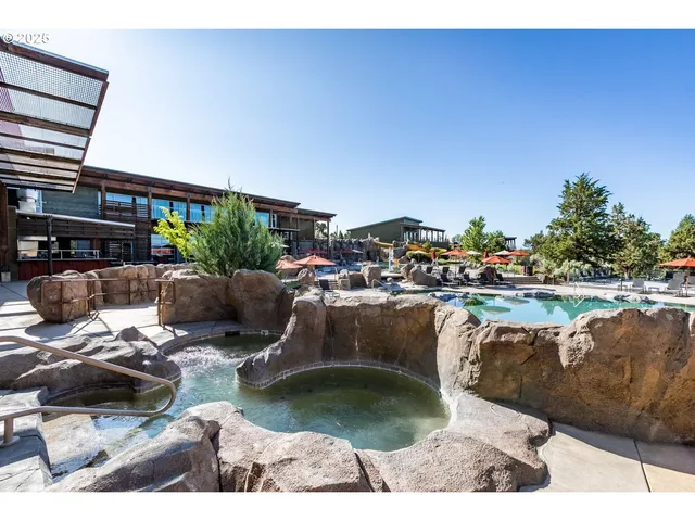 a view of outdoor space