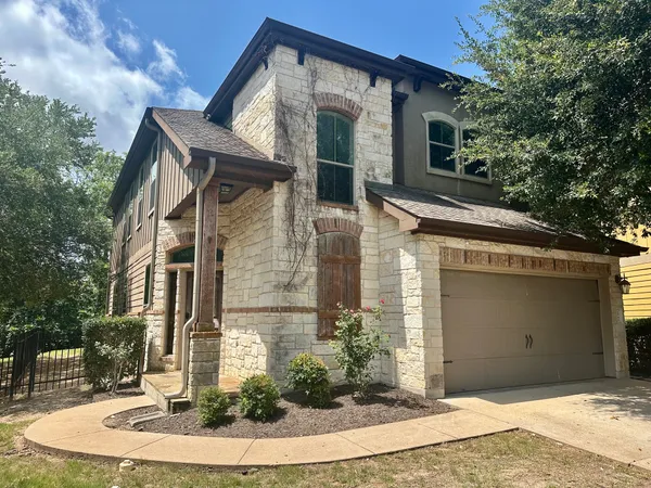 $2,900 | 7233 Menchaca Road, Unit 17, Austin, TX 78745
