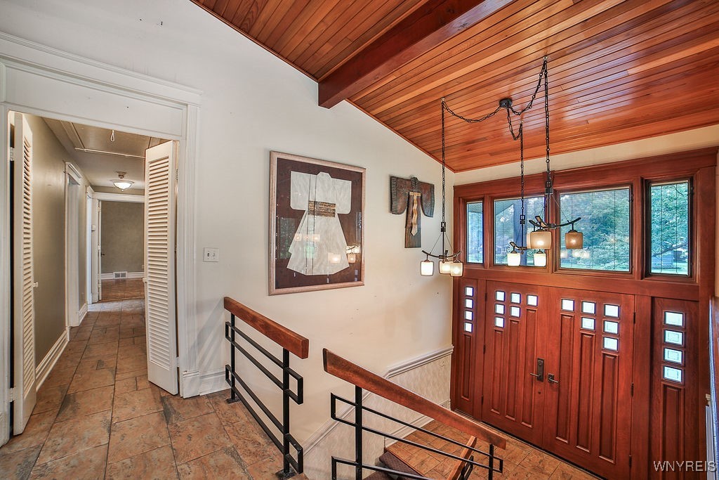 9244 Valley Stream Road Clarence, NY 14031 - Photo 15 of 42