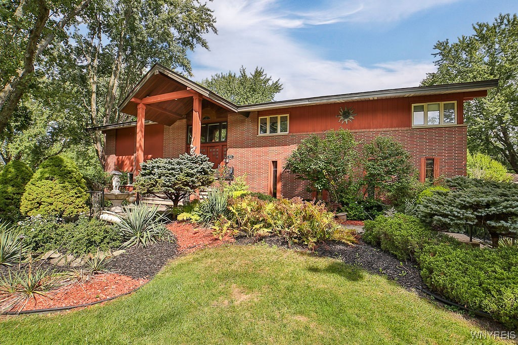 9244 Valley Stream Road Clarence, NY 14031 - Photo 2 of 42