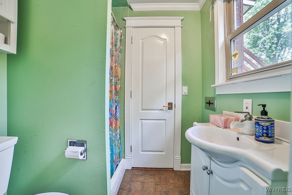 9244 Valley Stream Road Clarence, NY 14031 - Photo 32 of 42