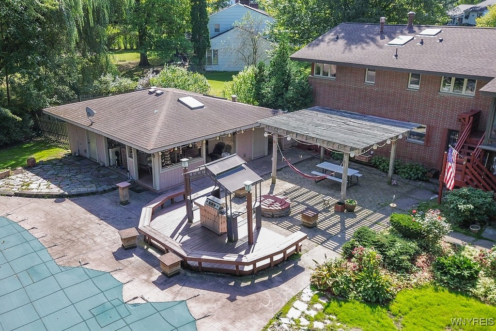 9244 Valley Stream Road Clarence, NY 14031 - Photo 7 of 42