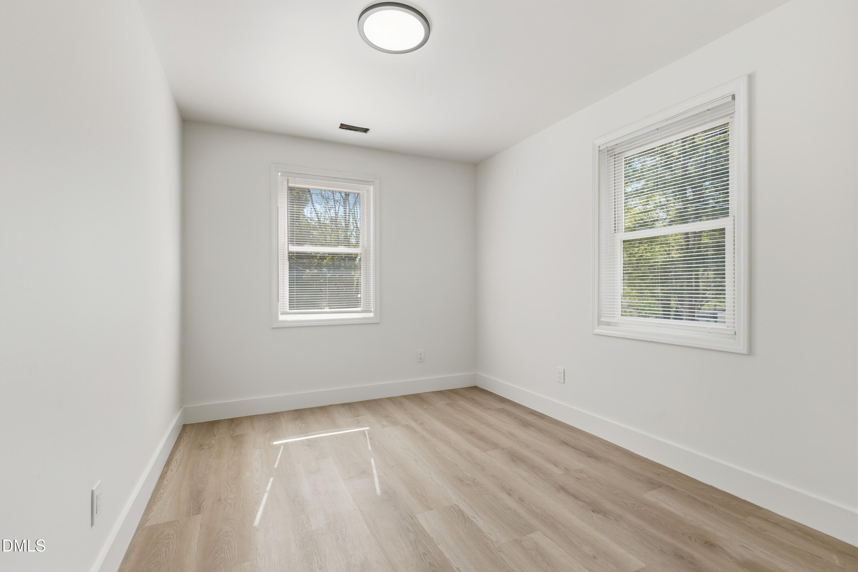 413 Solar Drive Raleigh, NC 27610 - Photo 14 of 31 CY1A4706