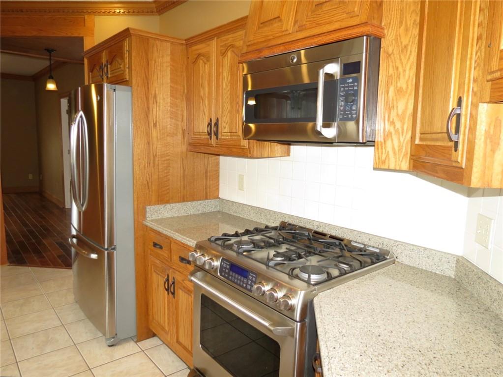 3511 Highview Way Columbus, IN 47203 - Photo 13 of 51