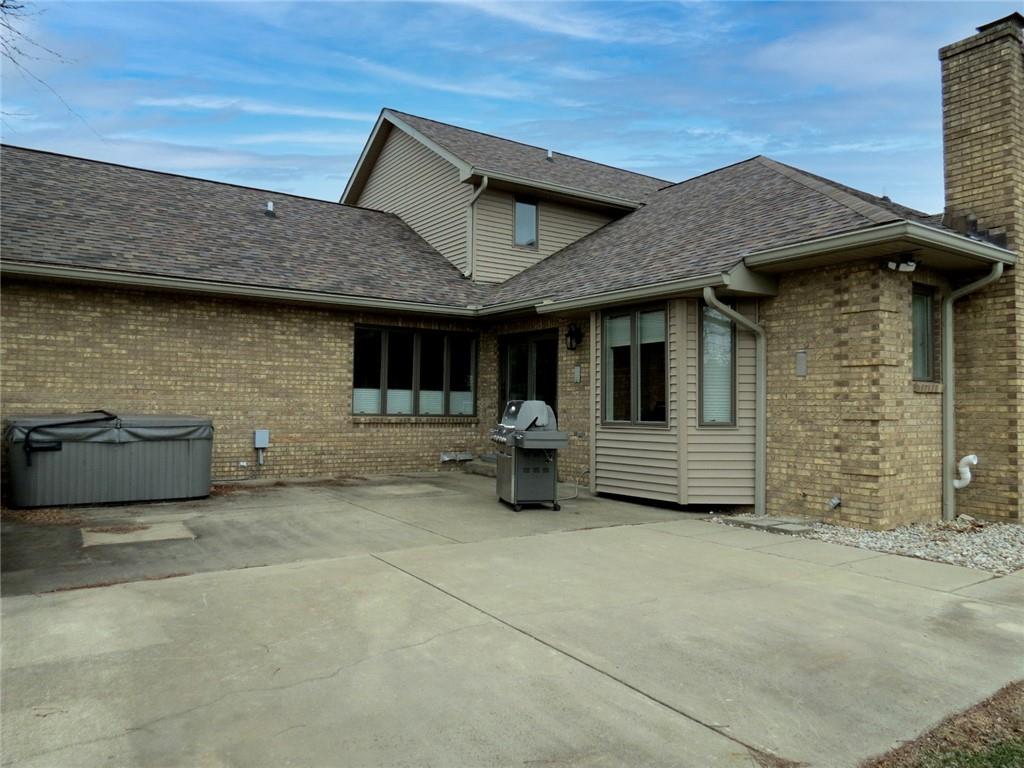 3511 Highview Way Columbus, IN 47203 - Photo 47 of 51