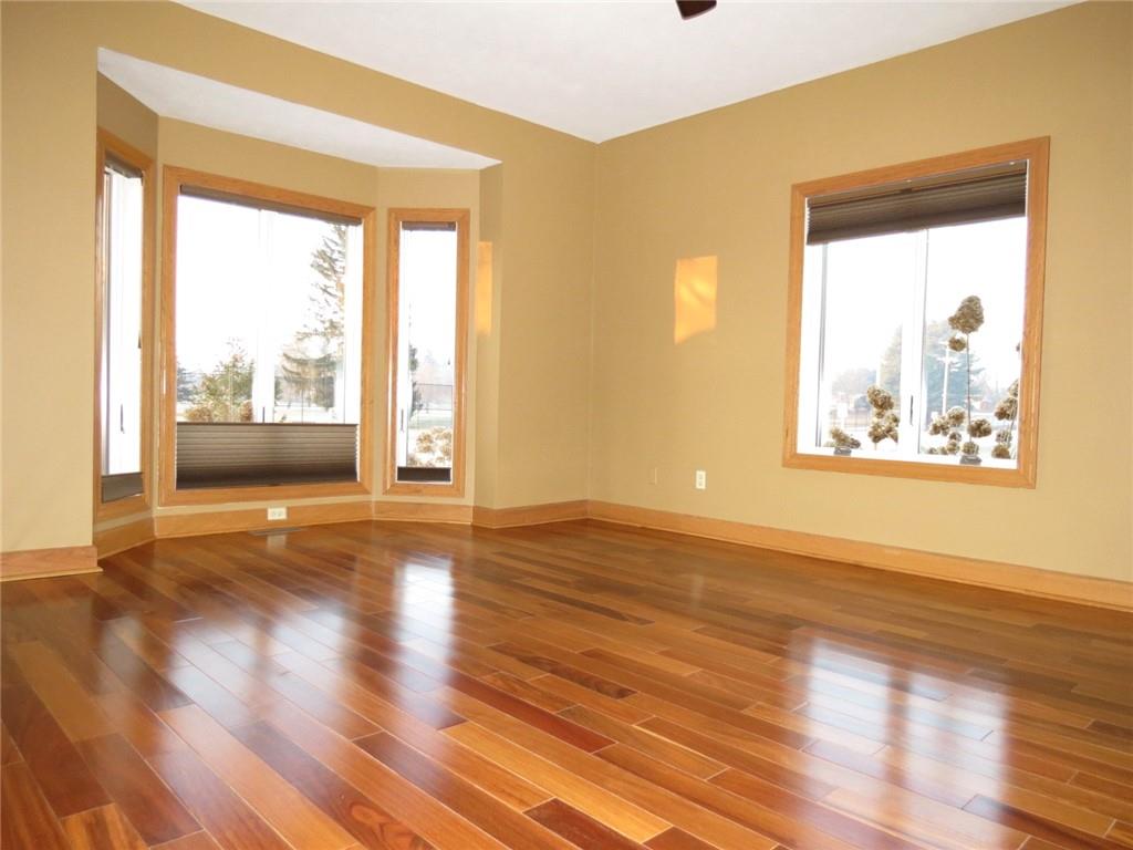 3511 Highview Way Columbus, IN 47203 - Photo 7 of 51