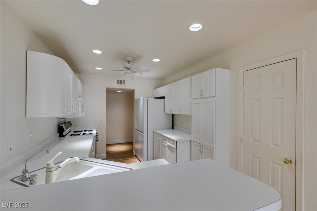 8017 Simone Avenue Las Vegas, NV 89147 - Photo 11 of 21