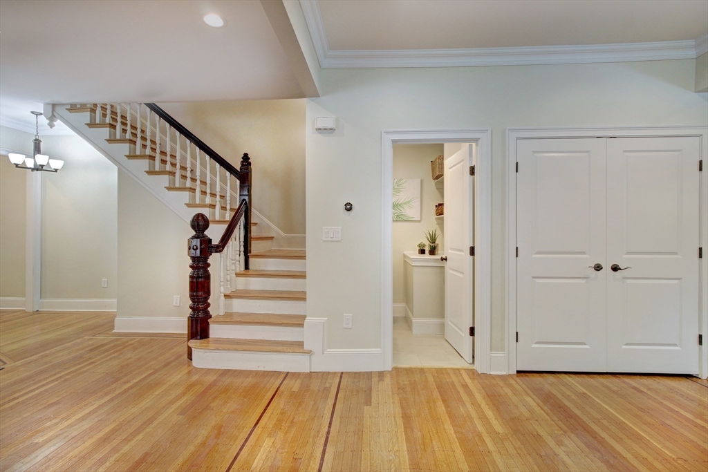 287 Walnut Avenue Boston, MA 02119 - Photo 8 of 31