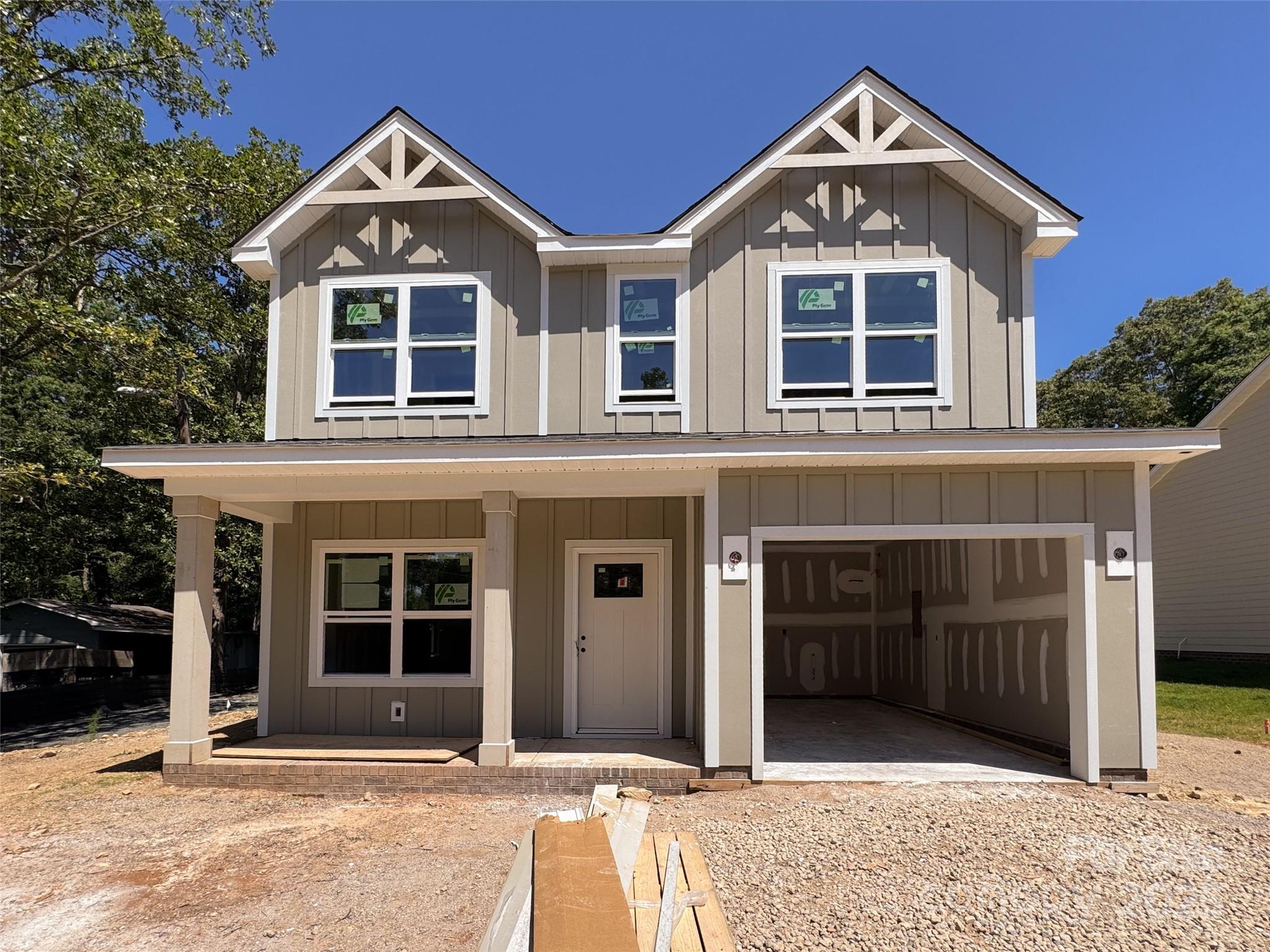 1142 Forest Dr  