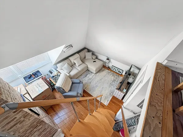 $2,200 | 83 Pleasant Street, Unit 7, Marblehead, MA 01945