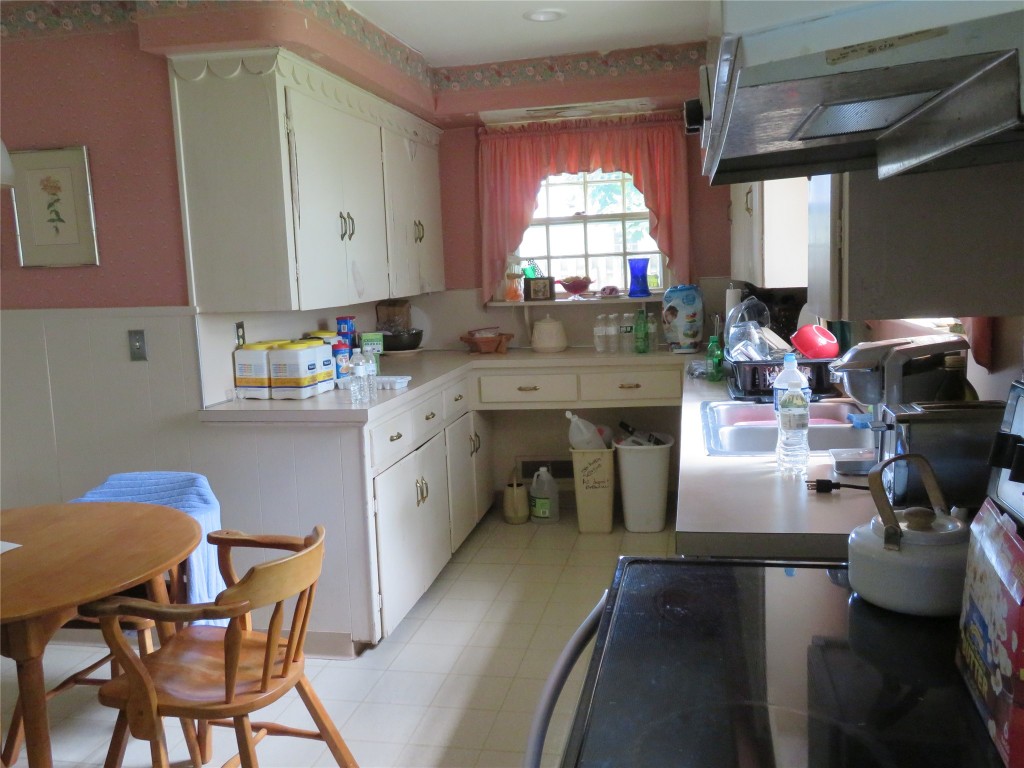 14 Edgecomb Road Binghamton, NY 13905 - Photo 12 of 34 Gallery Image 12