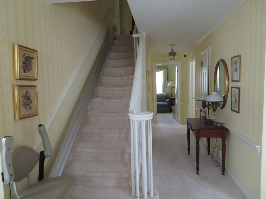 14 Edgecomb Road Binghamton, NY 13905 - Photo 2 of 34 Gallery Image 2