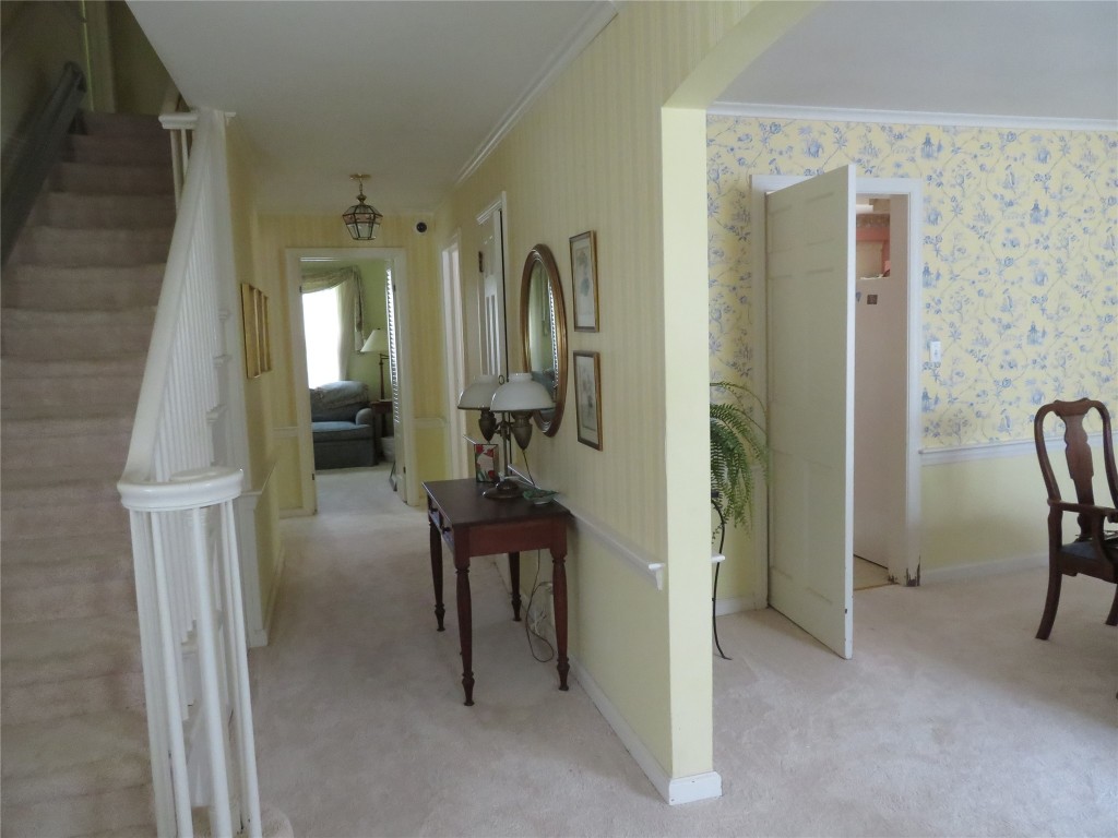 14 Edgecomb Road Binghamton, NY 13905 - Photo 3 of 34 Gallery Image 3
