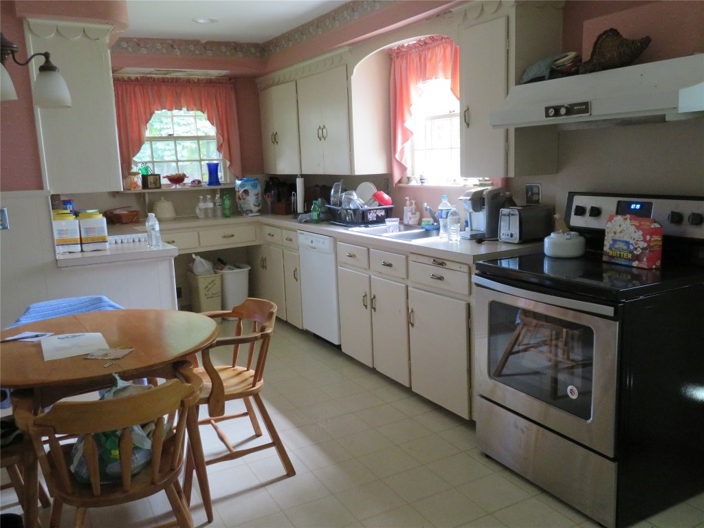 14 Edgecomb Road Binghamton, NY 13905 - Photo 10 of 34 Gallery Image 10