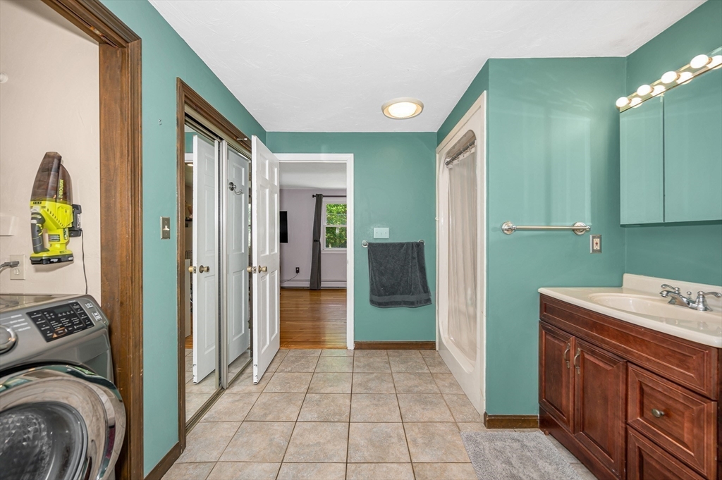 49 Countryside Road Grafton, MA 01536 - Photo 9 of 36