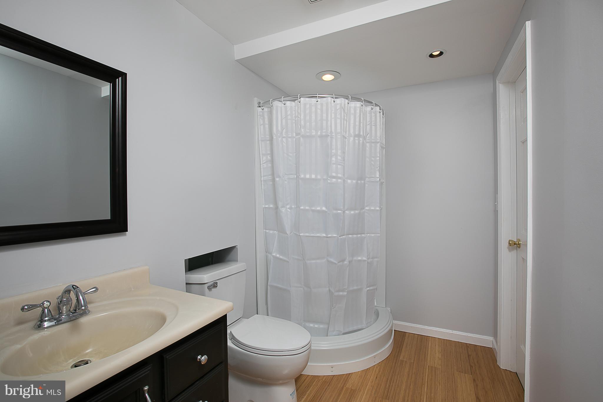 7603 Woodville Road Mount Airy, MD 21771 - Photo 23 of 30 Bath
