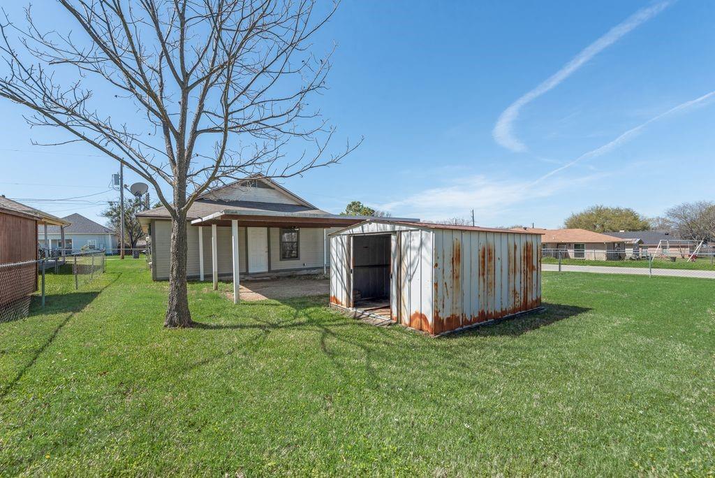 301 Lipscomb Street Cleburne, TX 76031 - Photo 17 of 21 View of shed