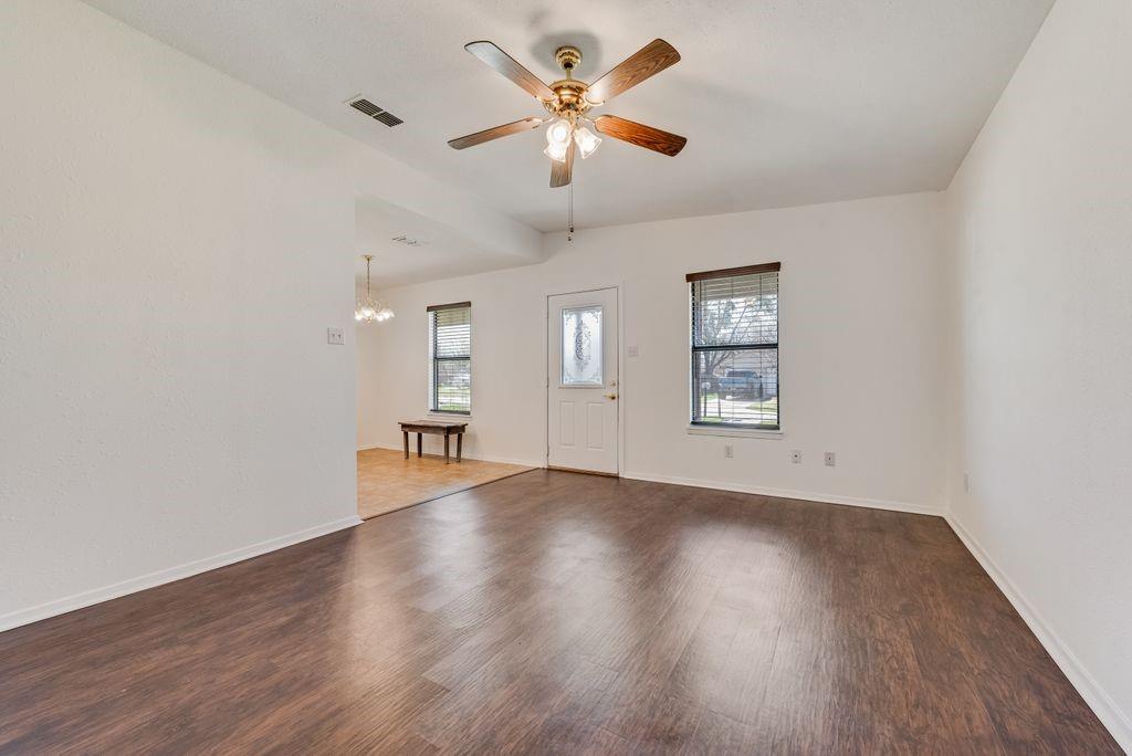 301 Lipscomb Street Cleburne, TX 76031 - Photo 3 of 21